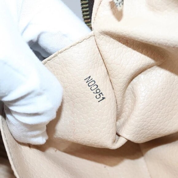 LOUIS VUITTON Monogram Trousse Toilette 28 Clutch Bag M47522 LV Auth gh598 - Picture 11 of 16